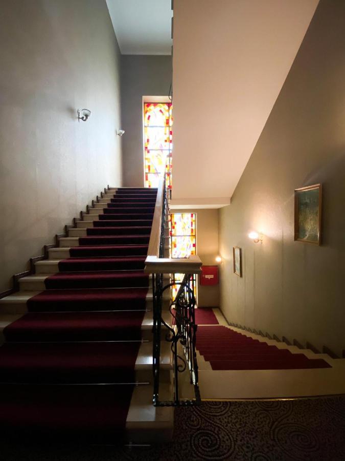 Hotel Empire Kutaisi Esterno foto