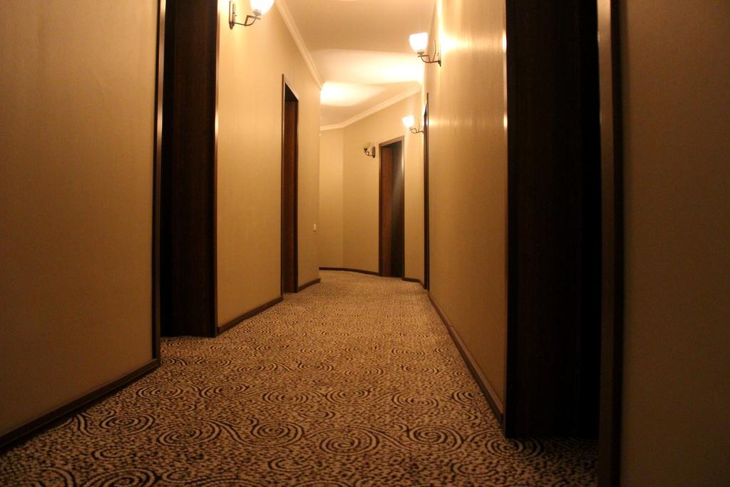 Hotel Empire Kutaisi Esterno foto